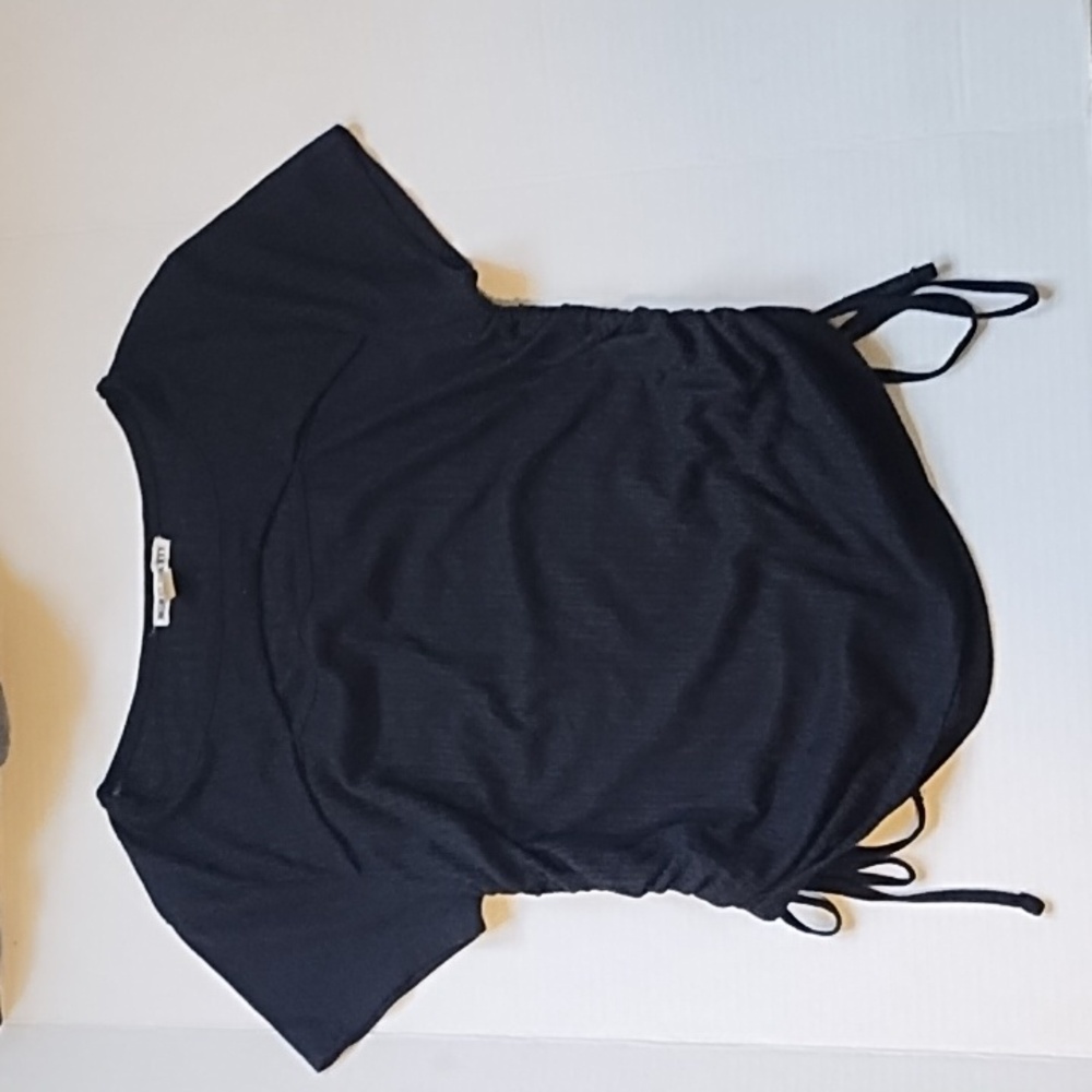 Black fitted ruched top